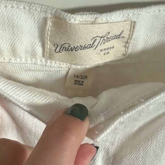 🛍️Universal Thread High Rise Boyfriend Jeans Cream Blue Embroidery Size 14/32 - Picture 4 of 5